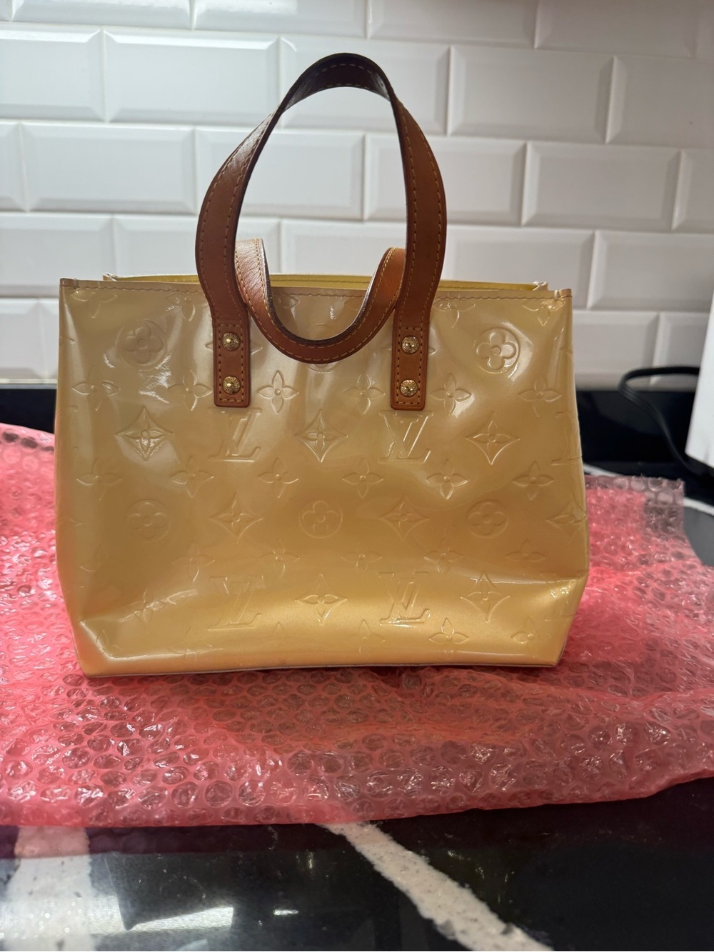 Authentic Louis Vuitton Vernis Reade PM